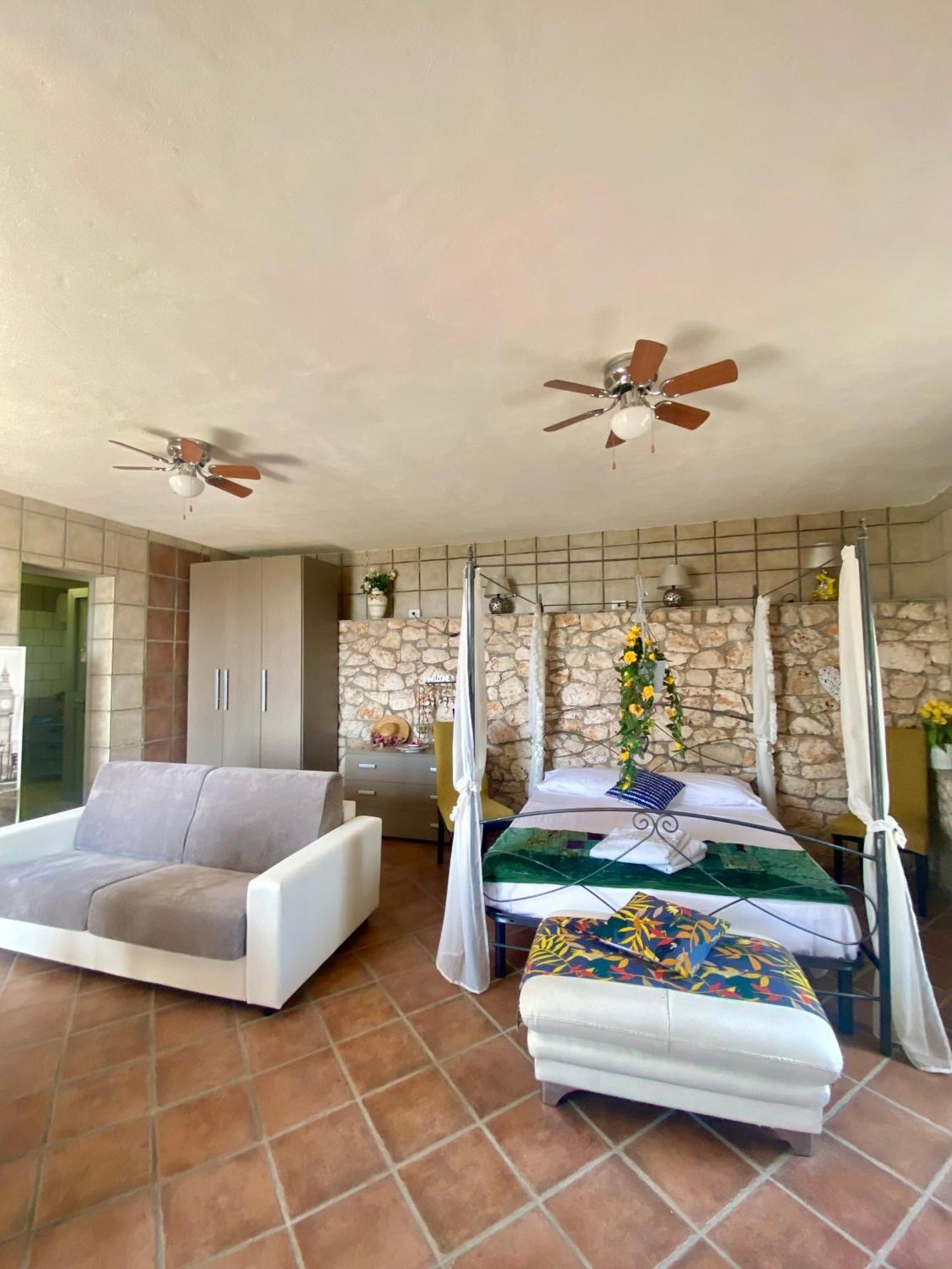 Stone Home - Sea & Landscape Marittima Luaran gambar